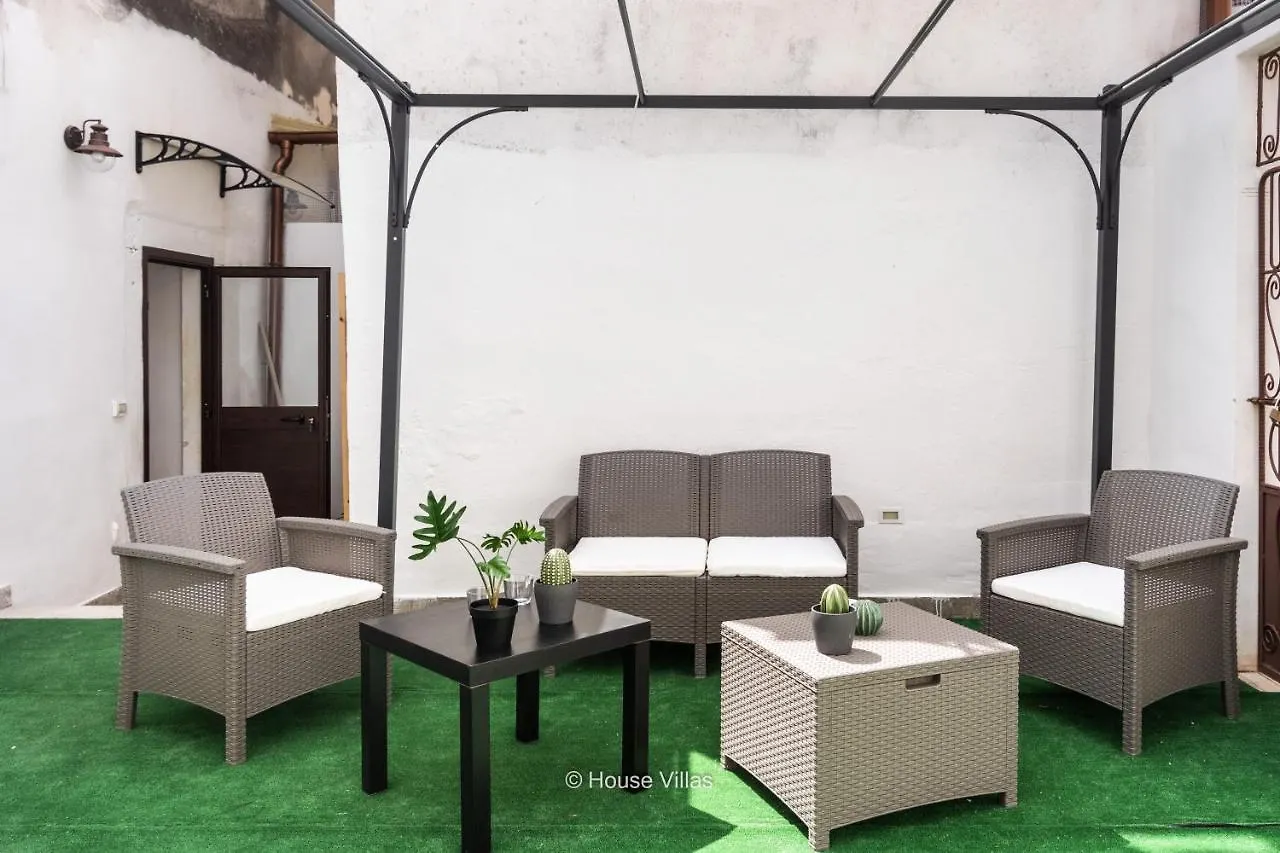 Pomillo Rooms Noto 0*,