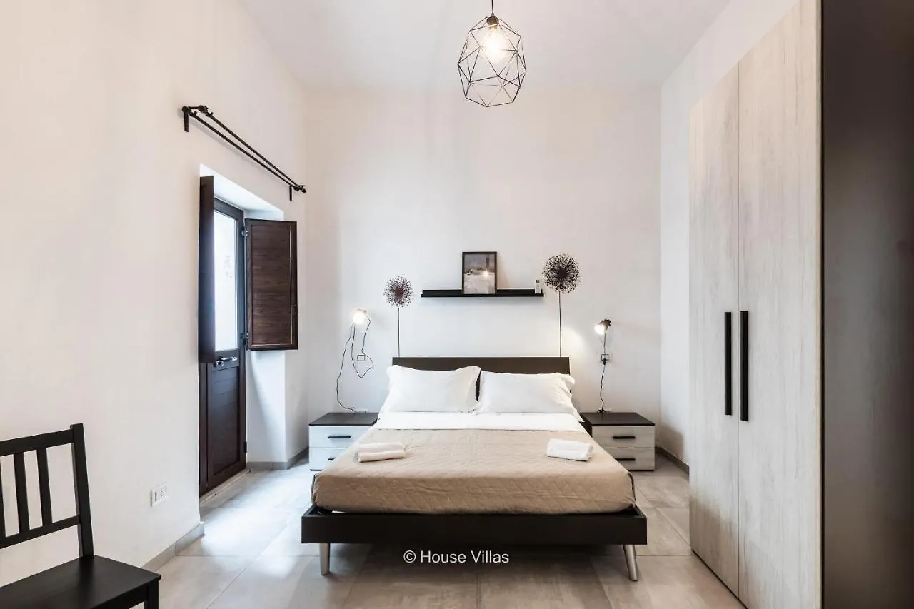 Pomillo Rooms Noto Apartment