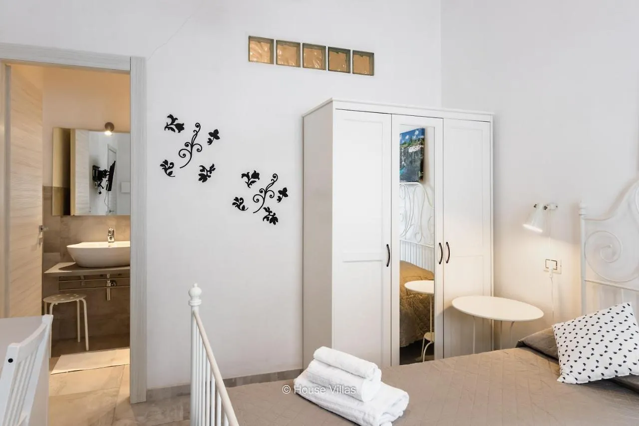 Pomillo Rooms Noto 0*,