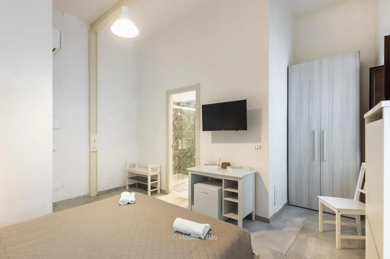 Pomillo Rooms Noto Italy