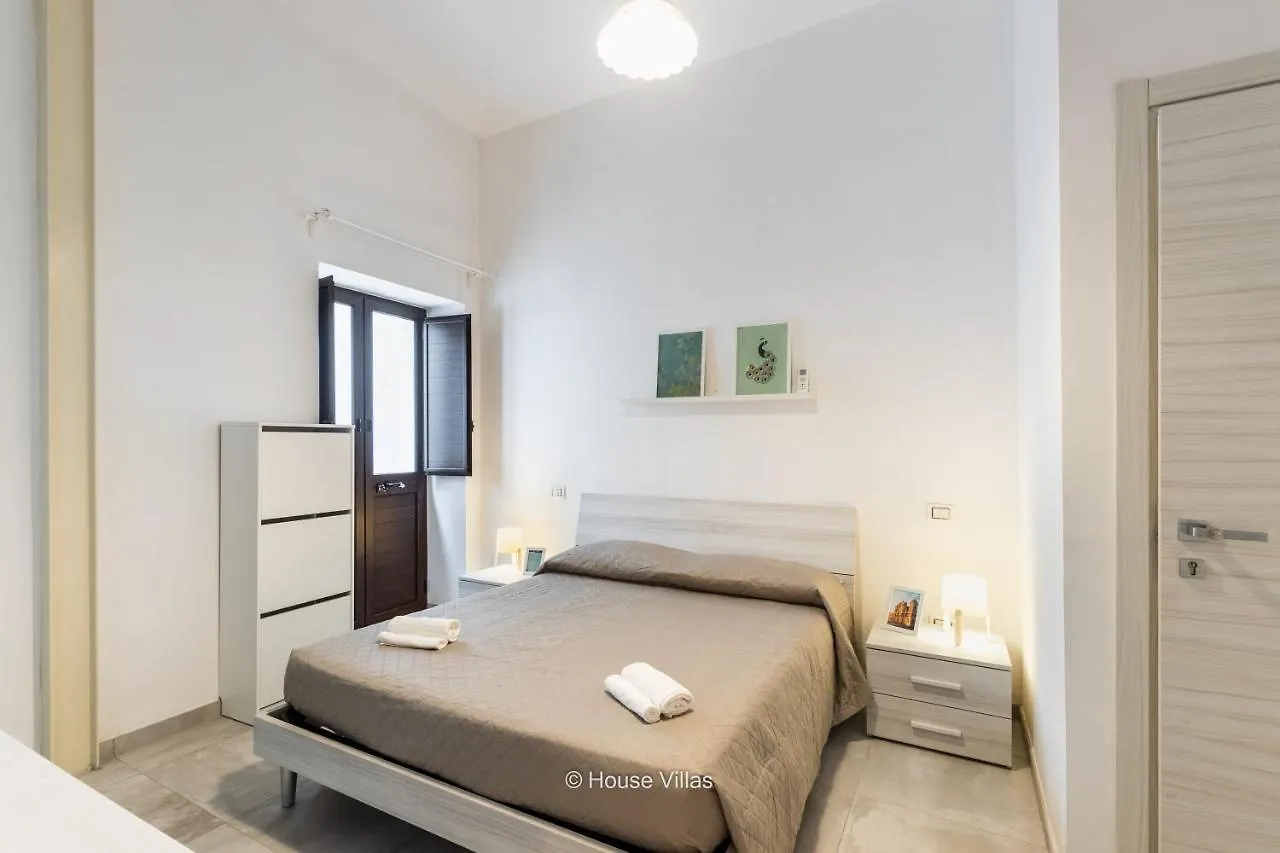 Pomillo Rooms Noto Apartment